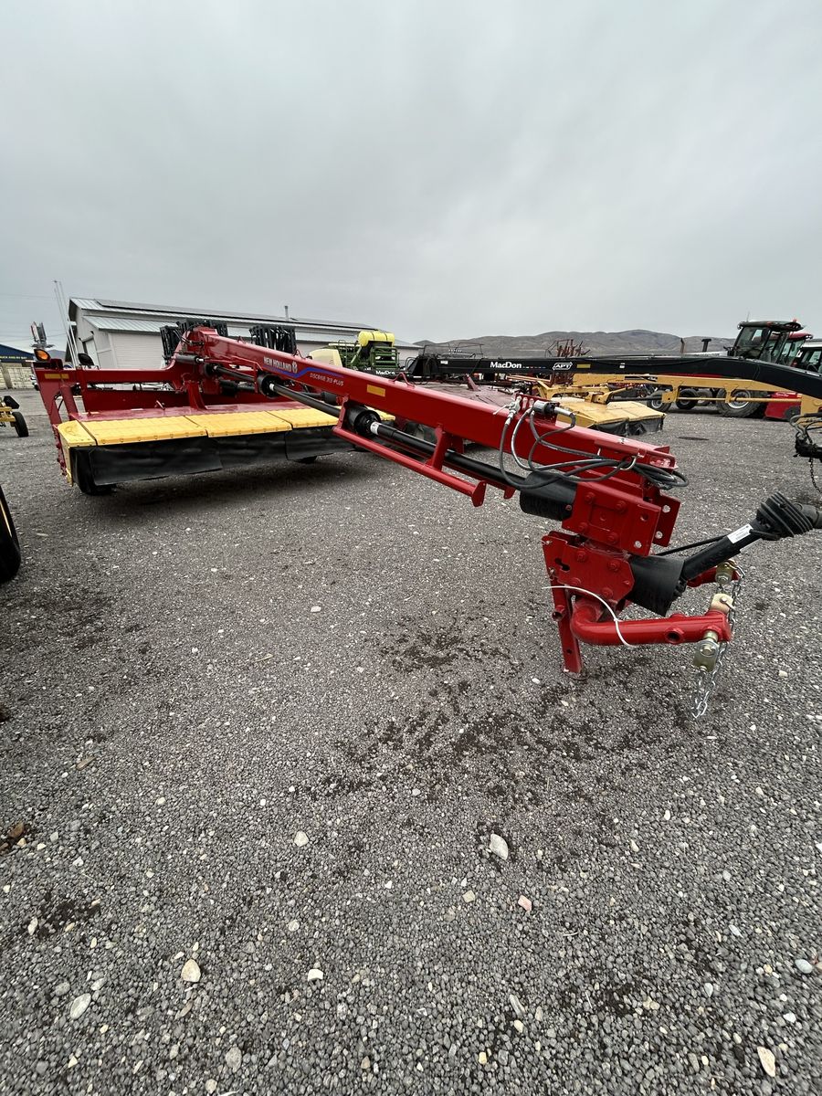 Brand New 2023 New Holland 313 Plus Pull Type Swather