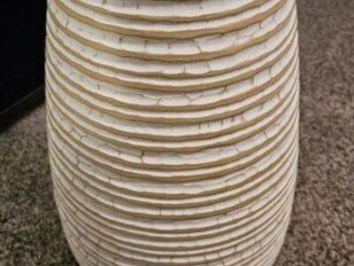New round striped vase light colors