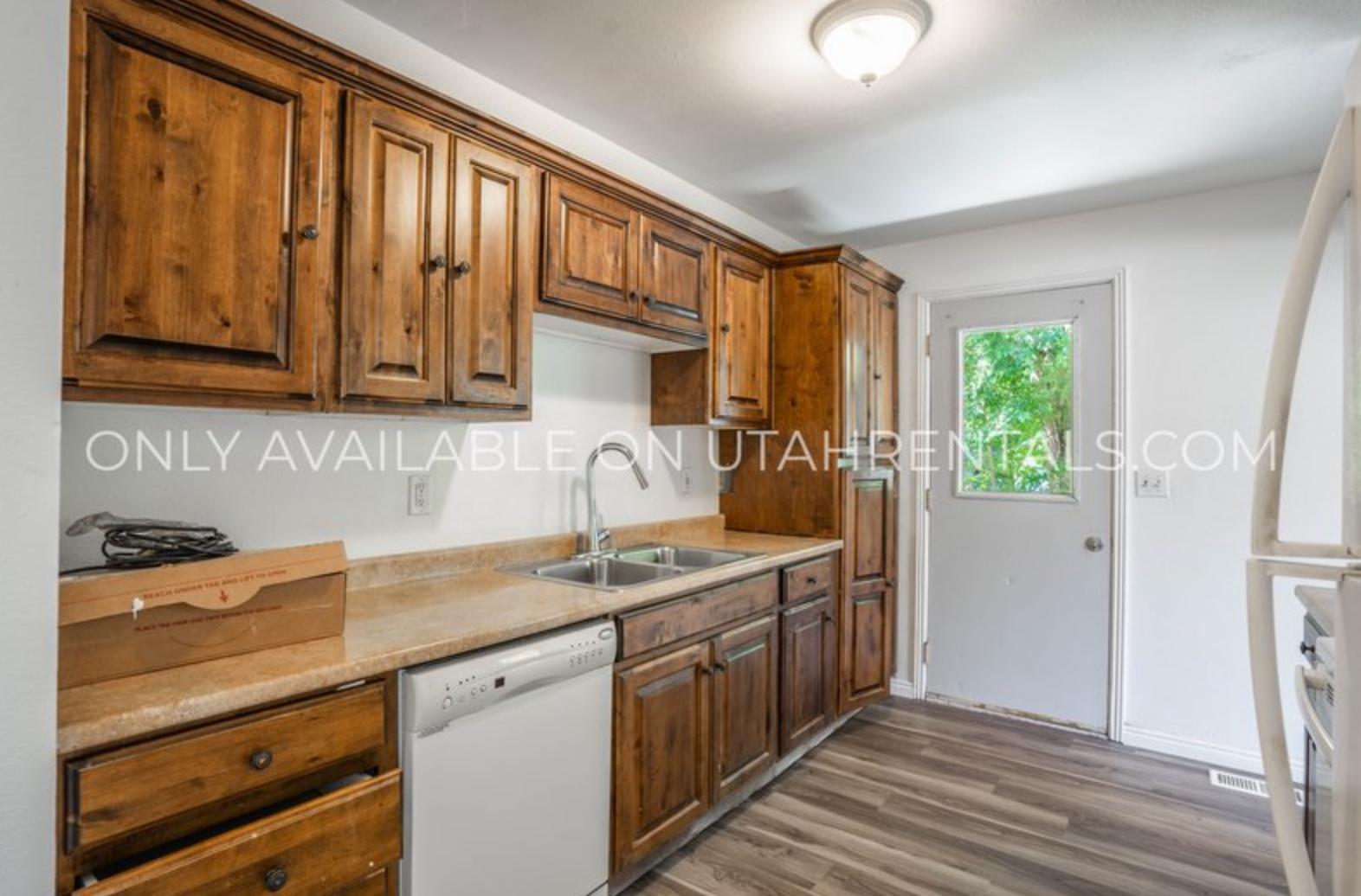 $620/month male single bedroom