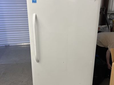 21 ft.³ upright freezer