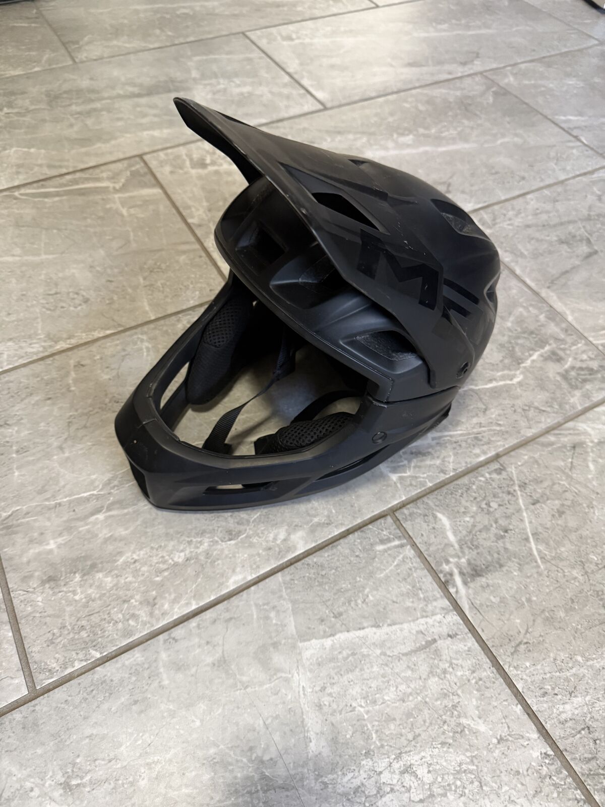 MET Parachute MCR mtb helmet size Medium