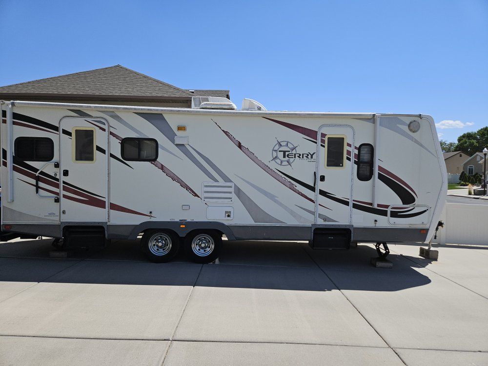 2008 Fleetwood Terry Travel Trailer - Dual Axle Camper with Slide Out