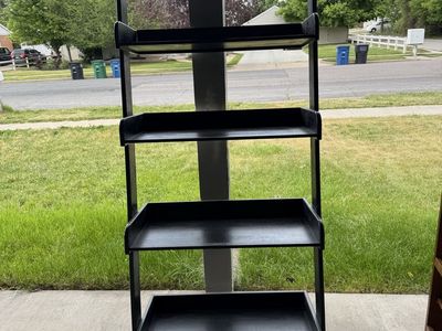 Leaning Bookshelf
