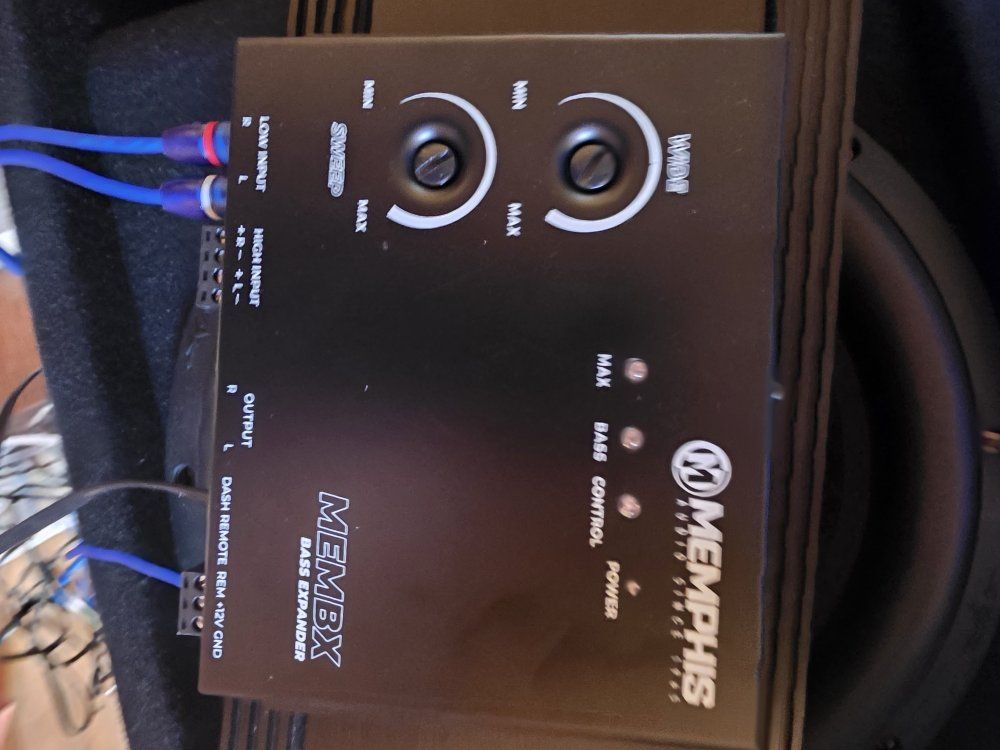Main image 3