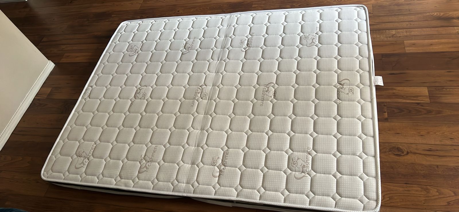 4 inch Coconut Palm and Cashmere Queen Foldable Mattress