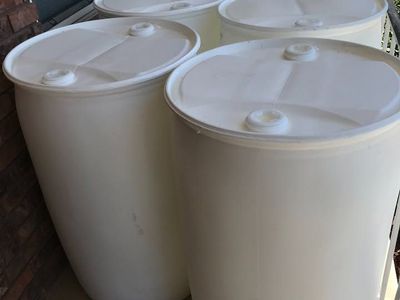 55 gallon water storage barrels, drums plastic containers food grade emergency preparedness rain collection, gardening