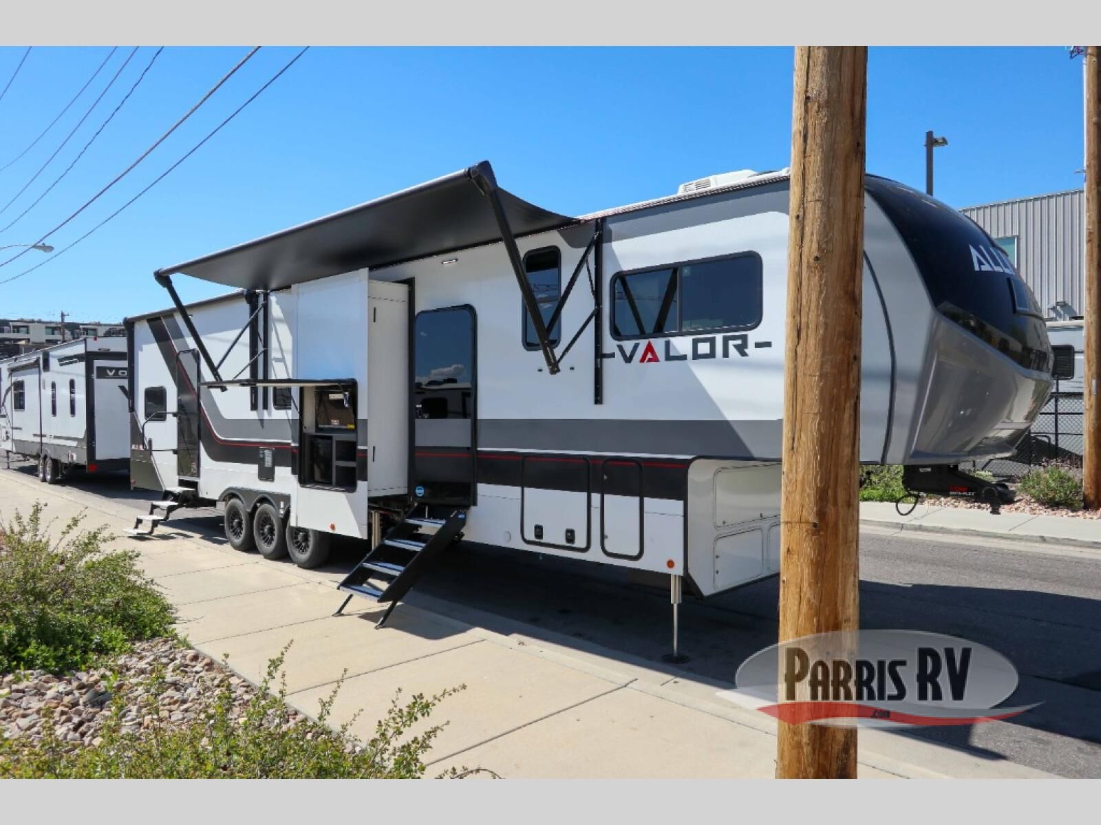 New 2025 Alliance RV Valor 40V13
