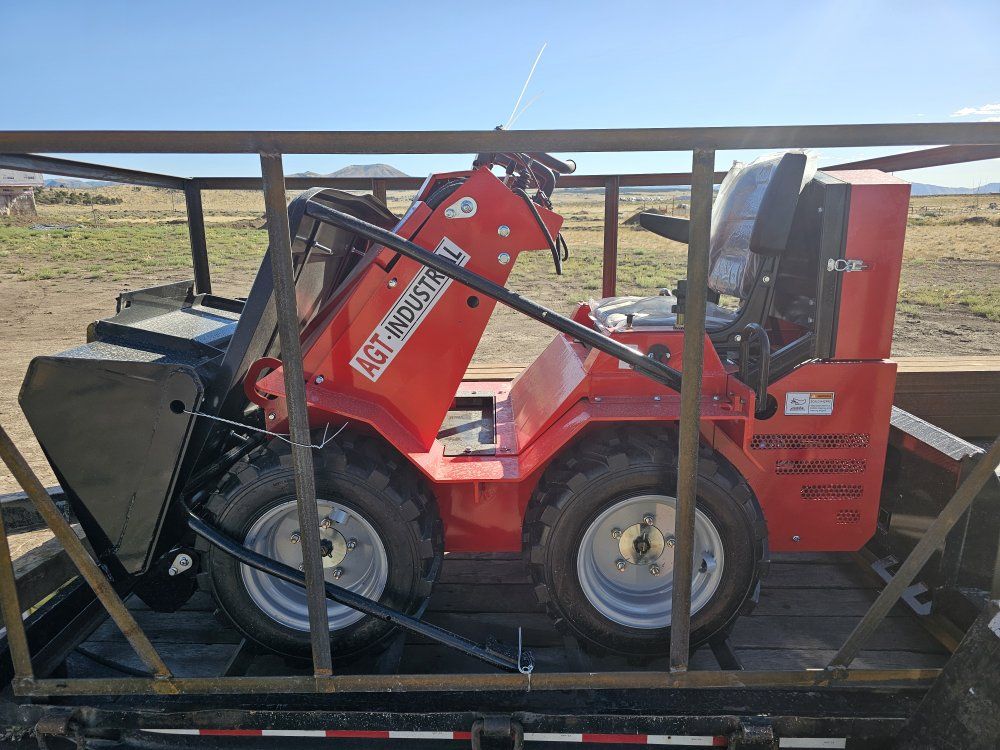 AGT SDA-140W Industrial Mini Skid Steer Loader with Bucket, R420 Engine, 2026 Production Year
