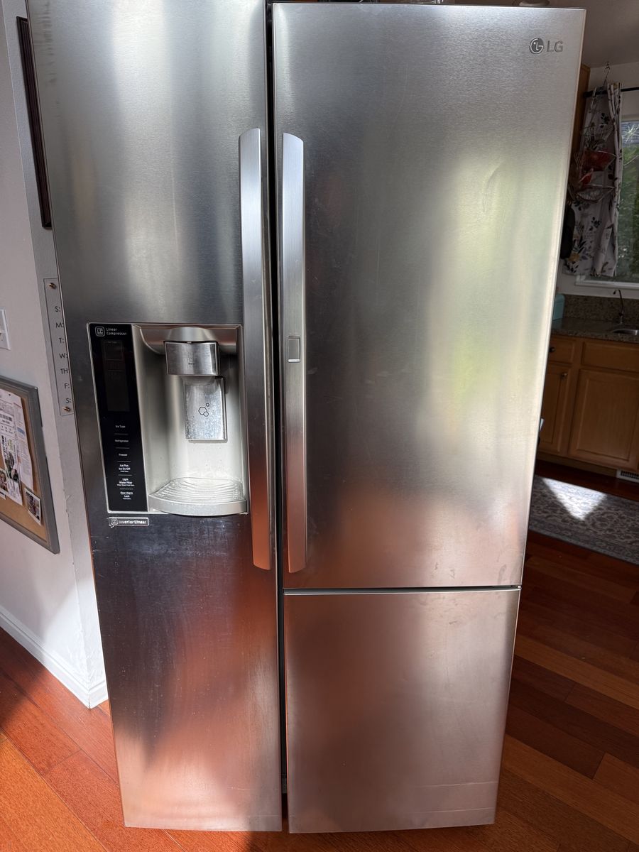 LG Spaceplus Ice System refrigerator
