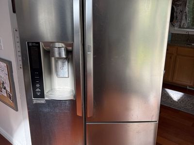 LG Spaceplus Ice System refrigerator