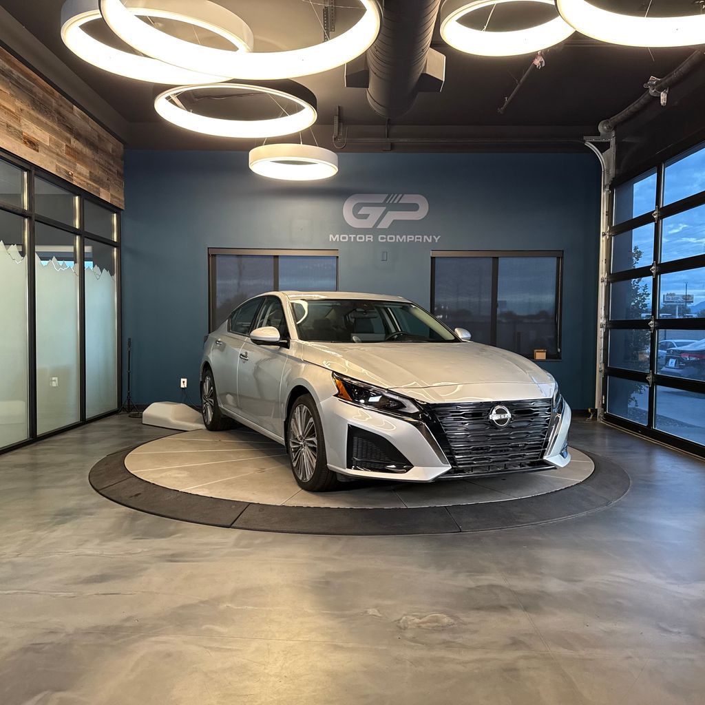 2024 Nissan Altima 2.5 SL
