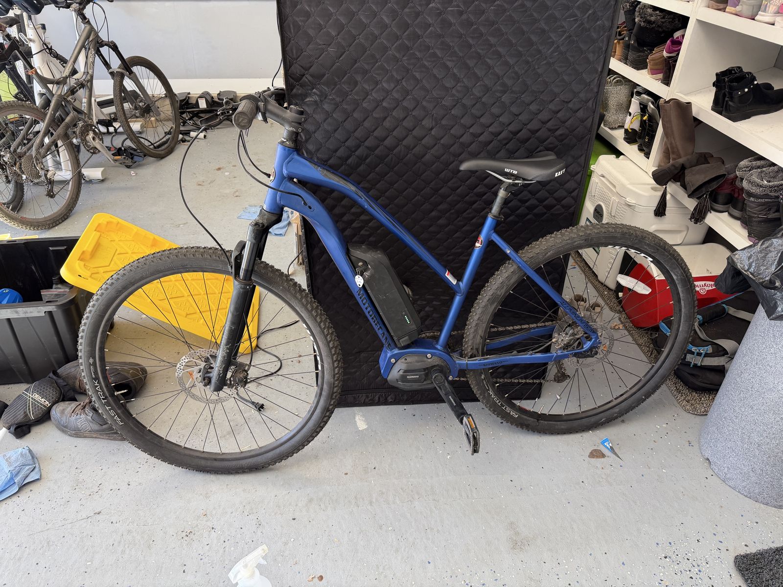 Motobecane Hardtail E-bike, Medium, 2022