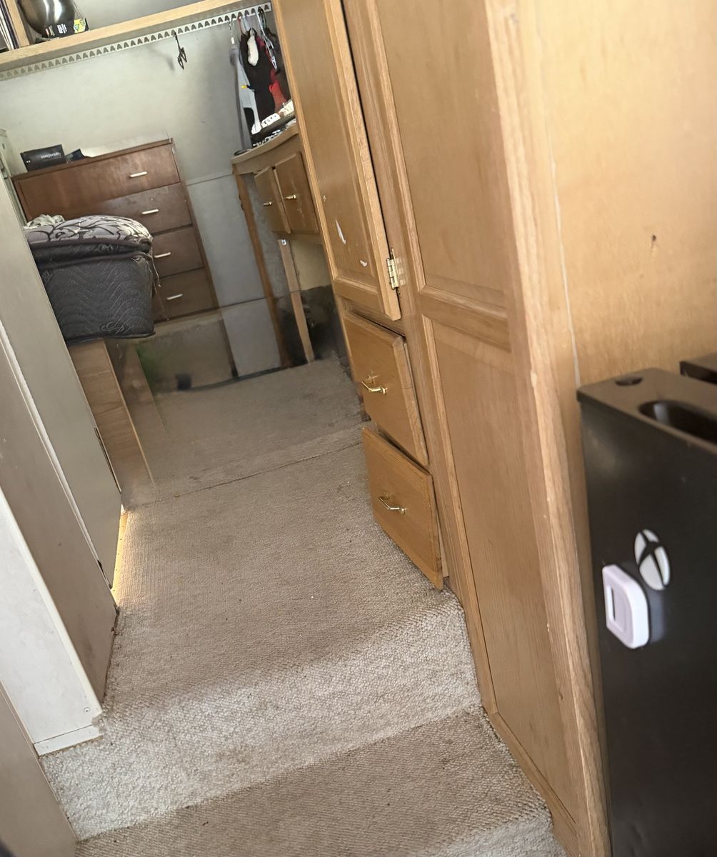 Main image 10