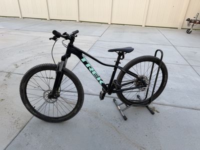 2024 Trek Marlin 6 Small