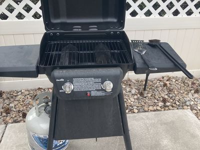 Char-Broil 2-Burner Liquid Propane Gas Grill with Side Shelves