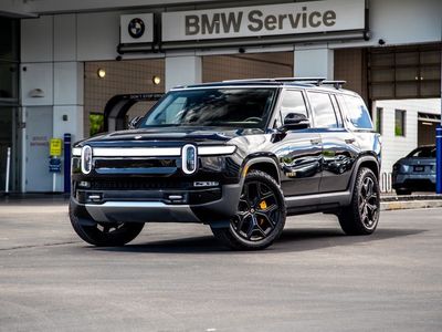 2023 Rivian R1S Adventure
