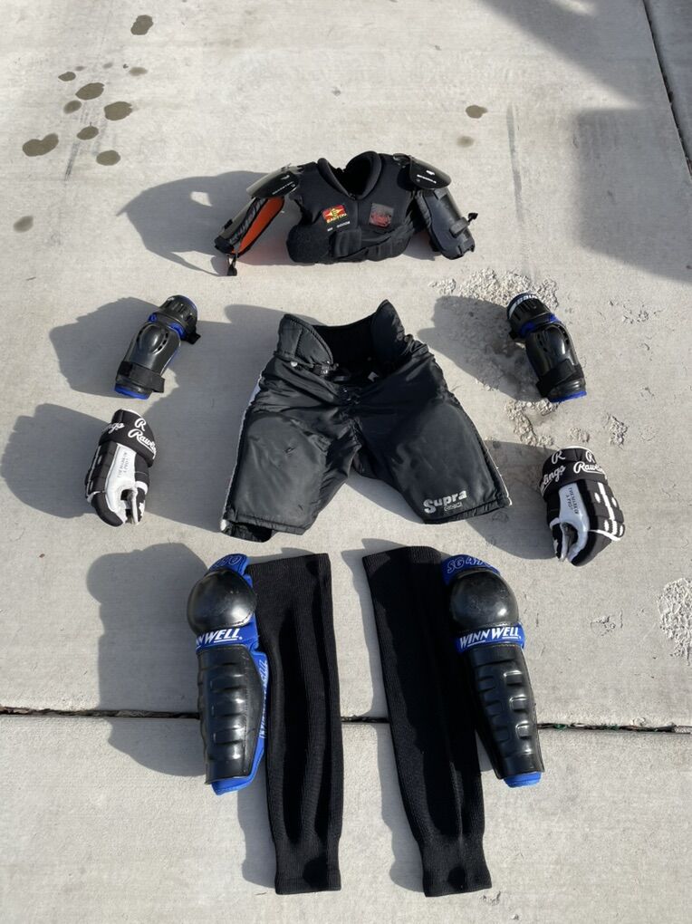 Hockey Gear Set + Size 9 Skates – $130