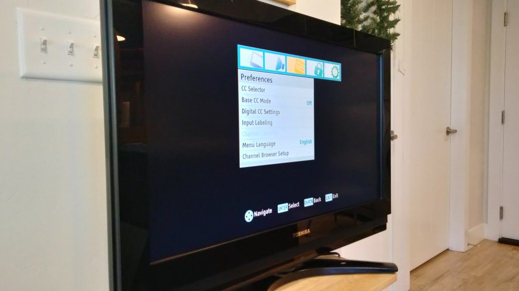 Toshiba 32" Plasma TV Excellent Condition