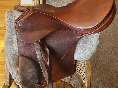 Nice Passier English Saddle - 18" - German made - TONS of extras