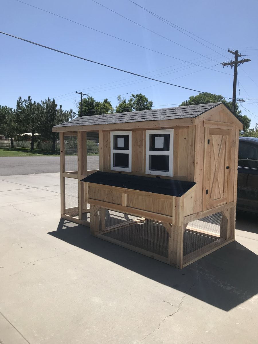 CHICKEN COOP700