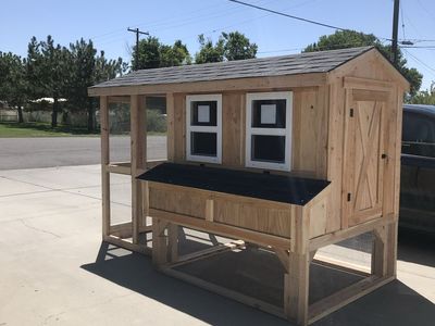 CHICKEN COOP700