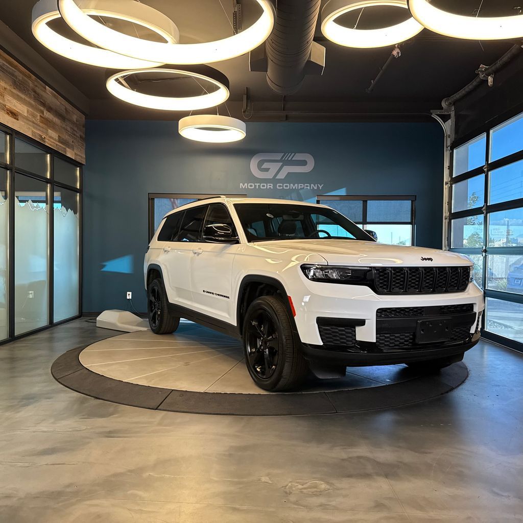 2023 Jeep Grand Cherokee L Altitude