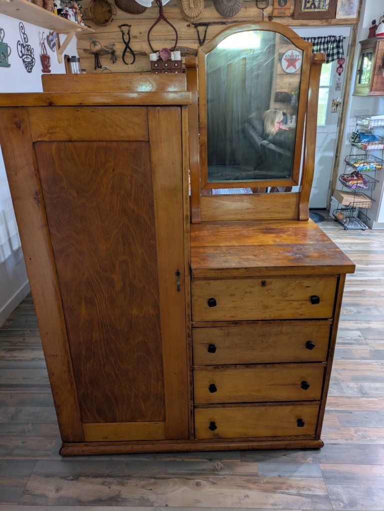 Main image 10