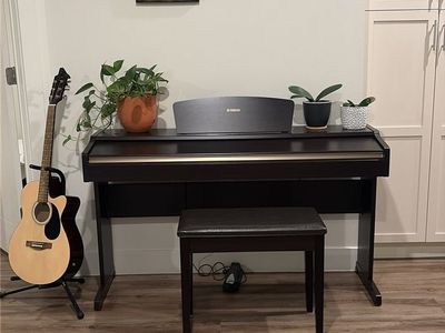 Yamaha Digital Piano with Bench - Dark Wood Finish