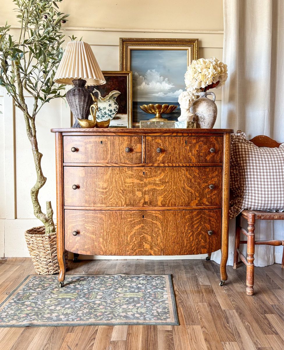 *FREE DELIVERY* Antique Bow Front Tiger Oak Chest of Drawers/Dresser with Swivel Mirror