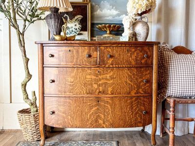 *FREE DELIVERY* Antique Bow Front Tiger Oak Chest of Drawers/Dresser with Swivel Mirror