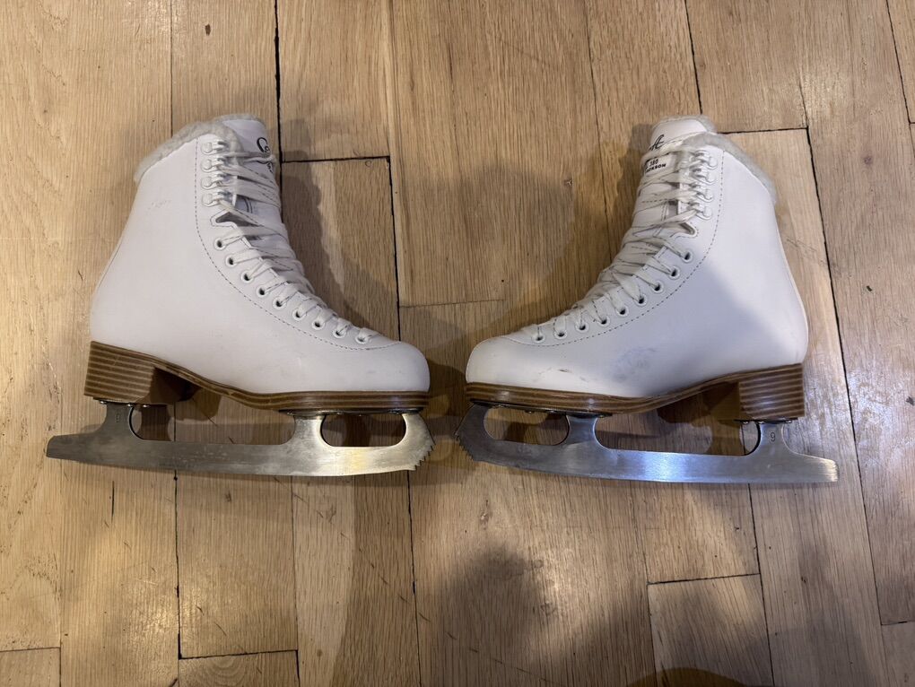 Jackson Ultima Kids Ice/Figure Skates Size 4