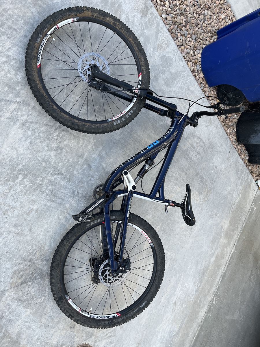 Diamondback Mission 2 Full Suspension Mountain Bike - Blue, 27.5" Wheels, Fox Float CTD, RockShox