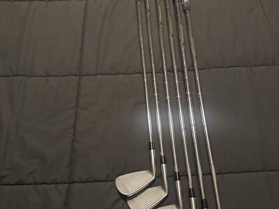 Mizuno JPX 921 tour Irons 4-9