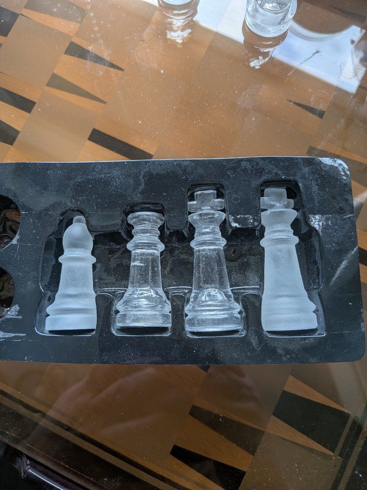 Main image 4