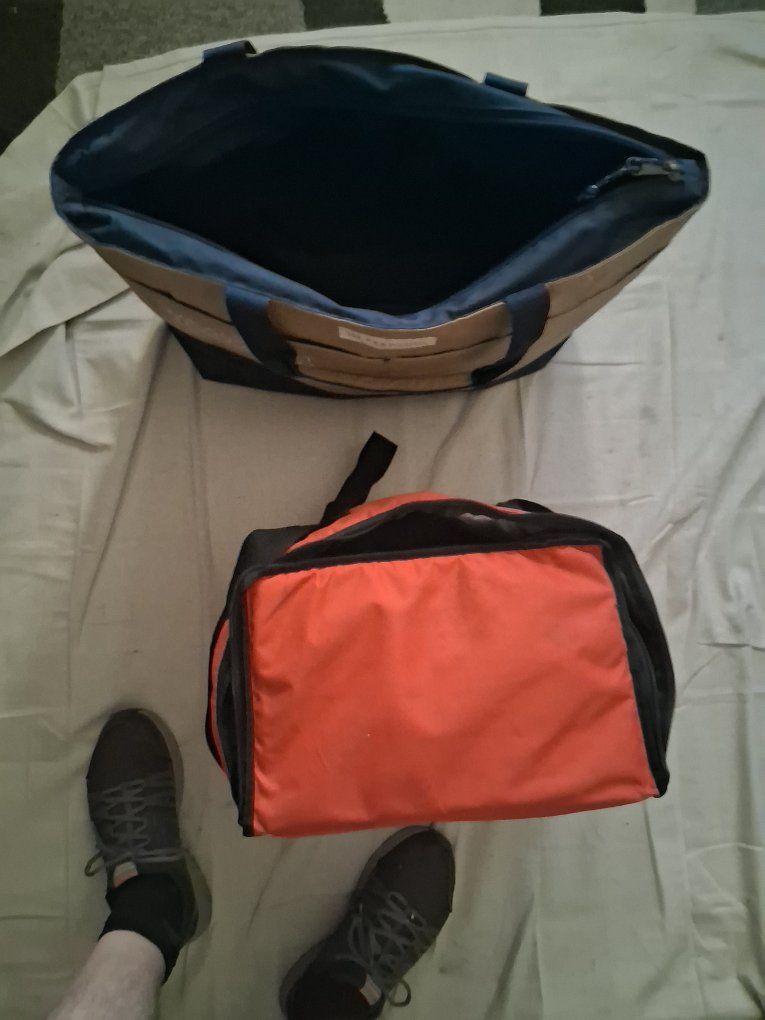 KeepCool Insulated Cooler Bag & GrubHub Food Delivery Bag - Used Condition