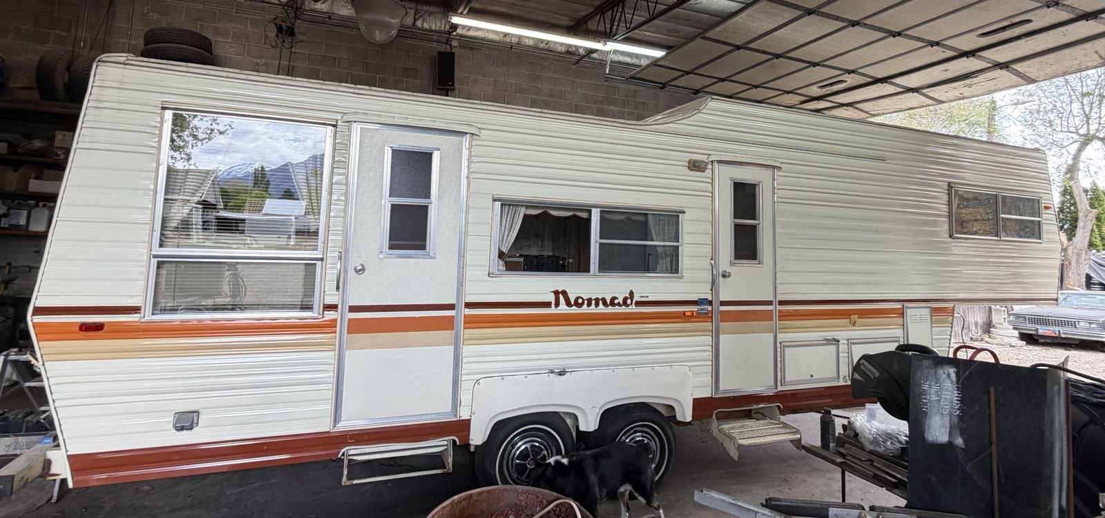 30 foot Nomad Skyline Fifth Wheel