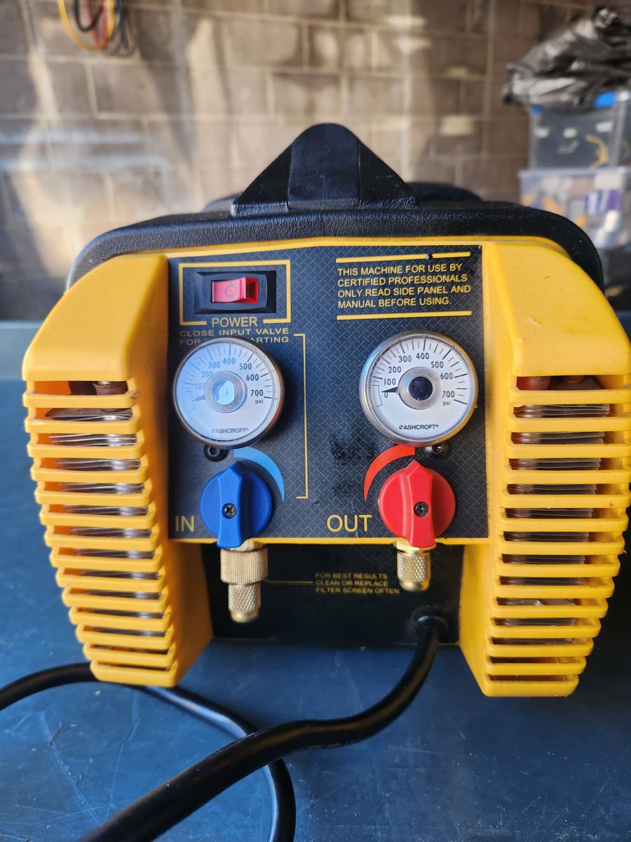 Vacuum pump & Recovery machine