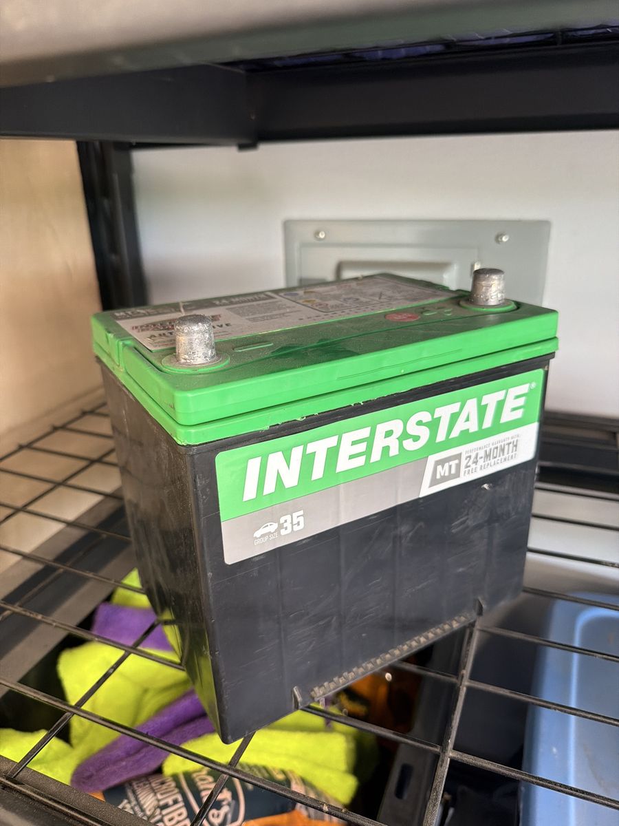 Interstate Mt35 car battery