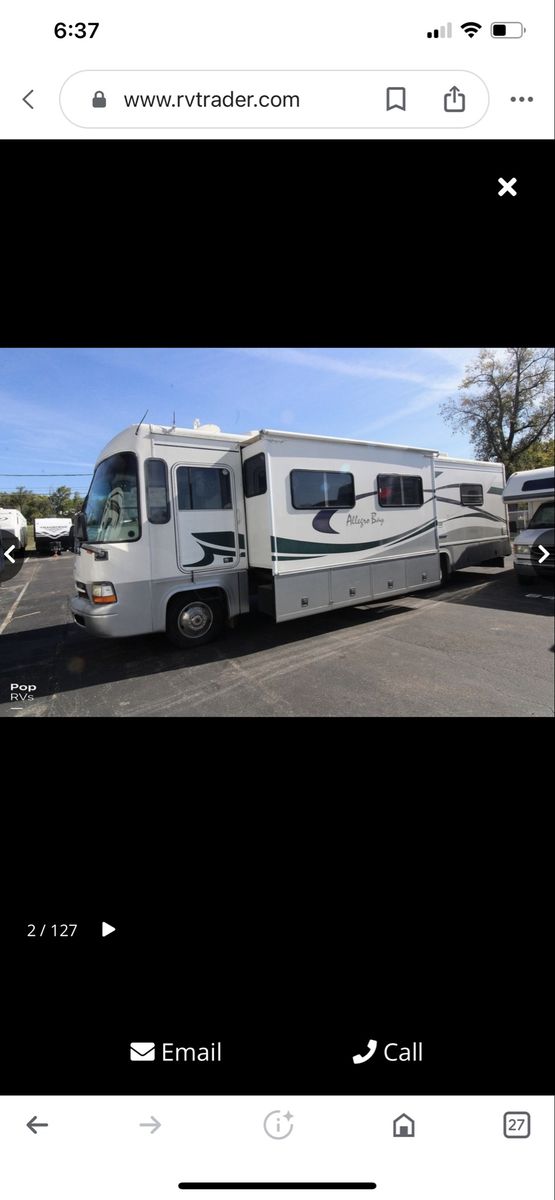 2003 Tiffen Motorhome- low Miles