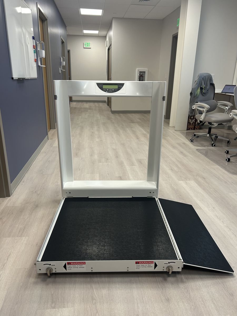 Digital Wheelchair Scale – 1000lb Capacity – New (2025)