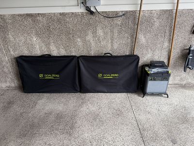 Goal Zero Yeti 6000x Power Starion + Boulder Solar