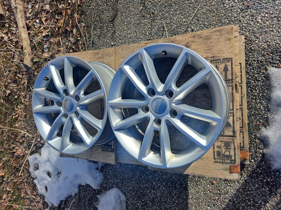 Dodge Grand Caravan factory wheels