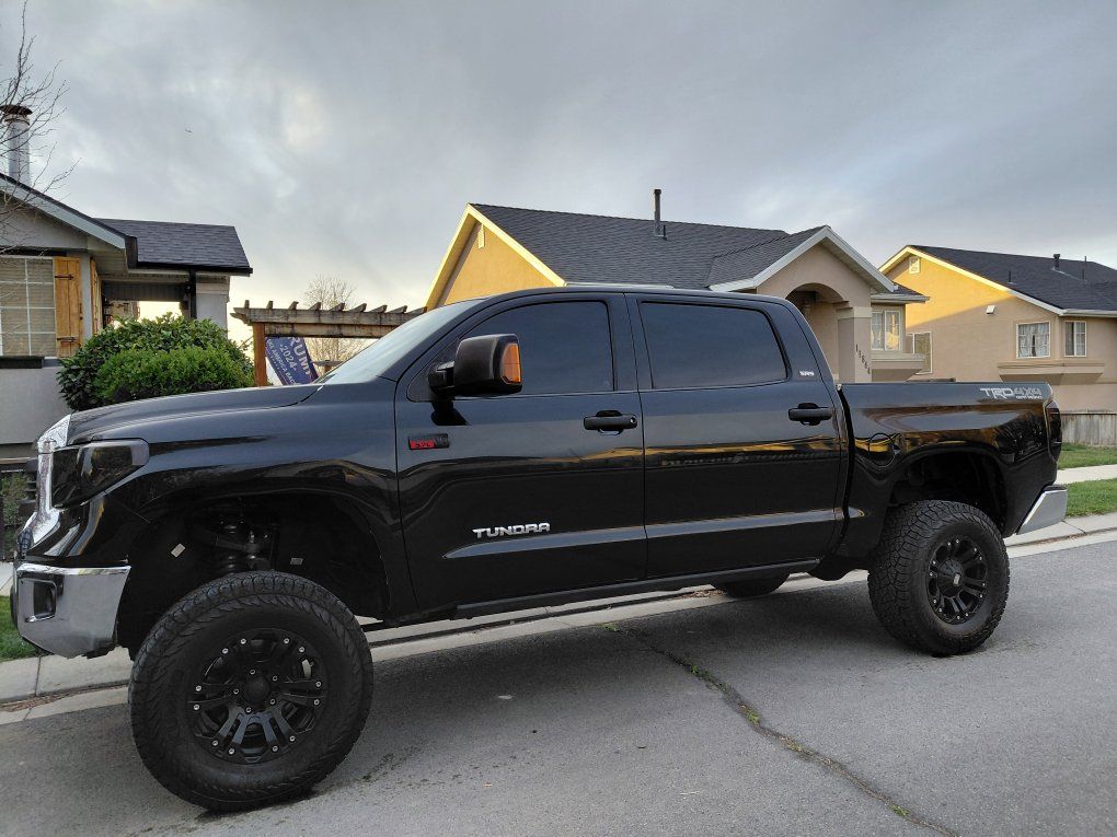 2015 TOYOTA TUNDRA CrewMax SR5