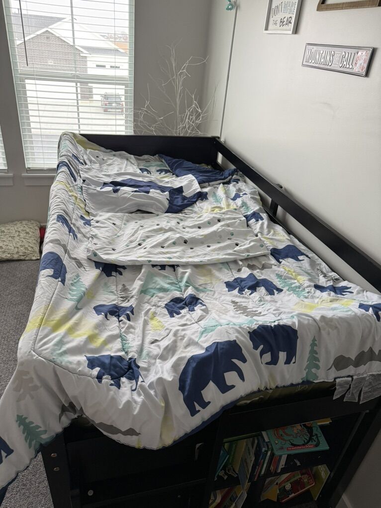 Twin Bedding Set