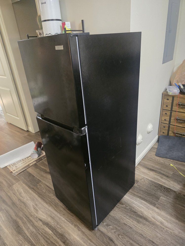 Main image 3