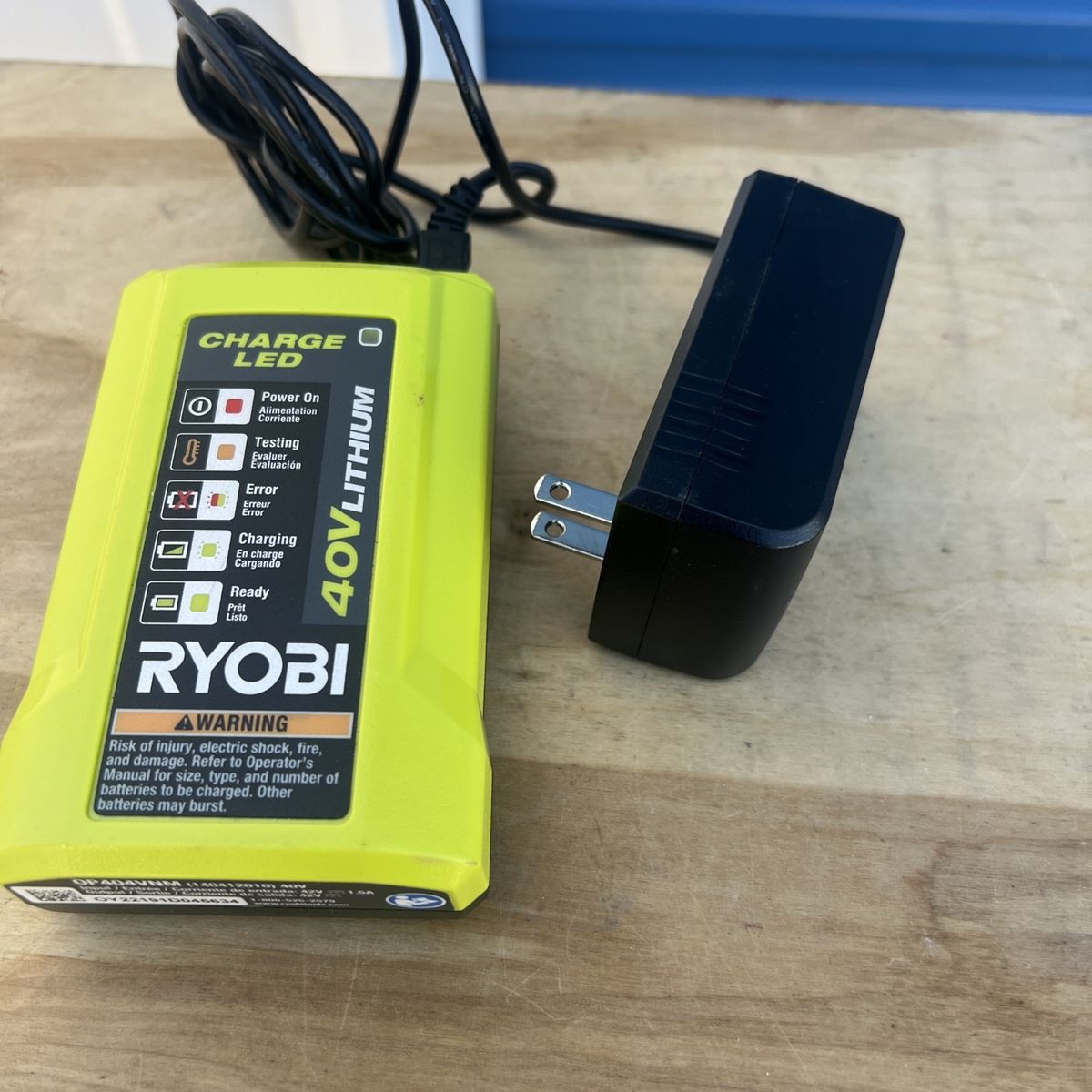 RYOBI OP404VNM 40V Lithium-Ion Battery Charger - Works with RYOBI 40V Batteries