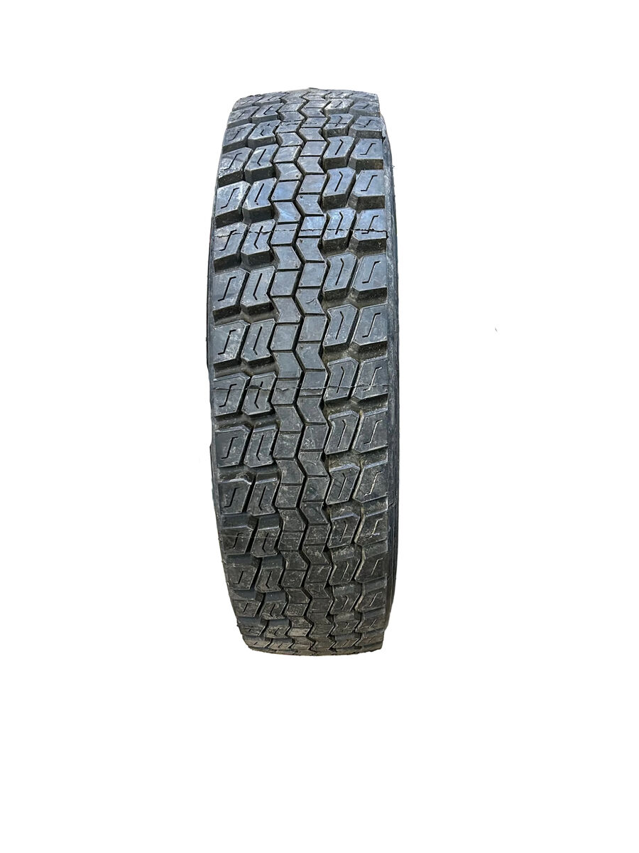 NOS MICHELIN XZE BSW  225 70 19.5 14PLY COMMERCIAL TIRE 91043