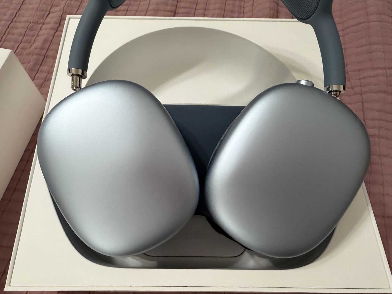 AirPod Max gen 2 with usb C