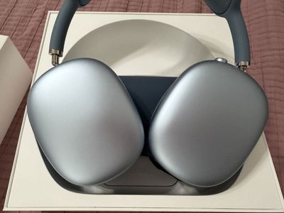 AirPod Max gen 2 with usb C