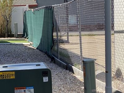 6 ft x 89 ft Chain link fence